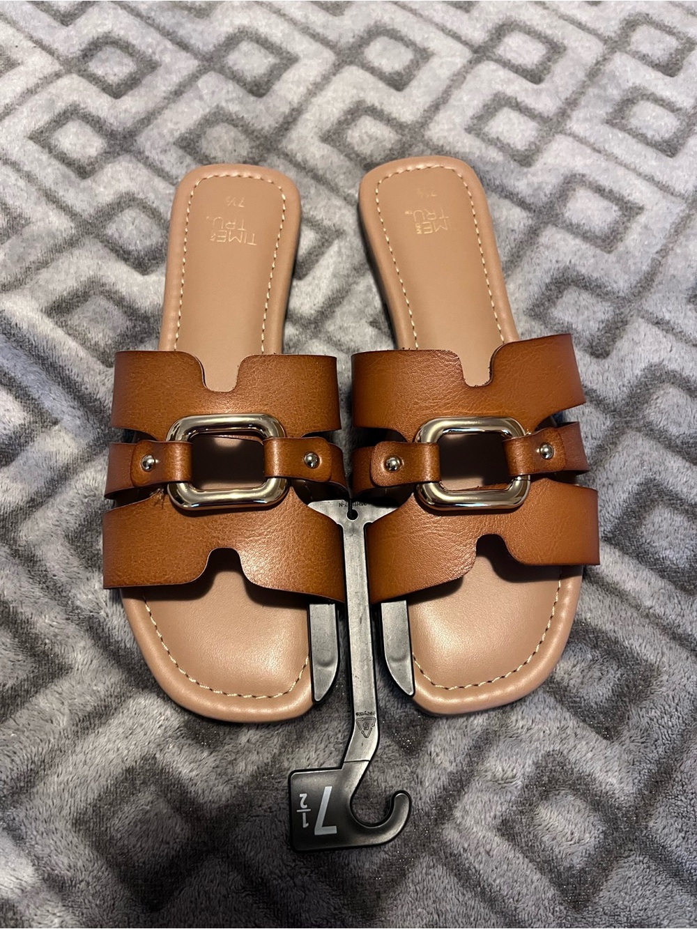 Women’s sandals
